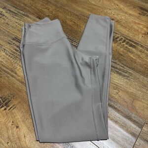 alo Champagne Leggings